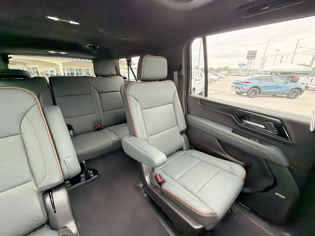 New 2026 GMC Yukon XL AT4 w/ AT4 Premium Plus Package AWD/4WD image 14
