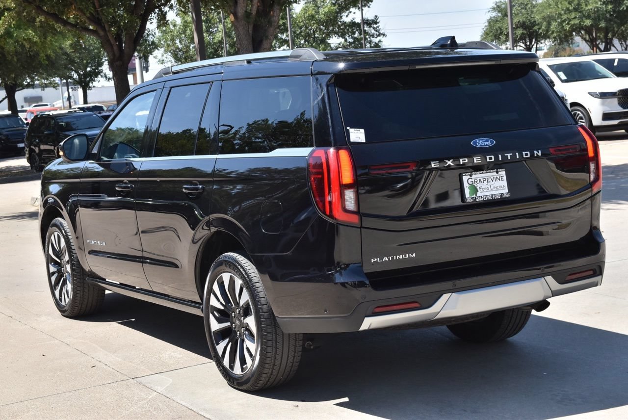 Certified 2025 Ford Expedition Platinum w/ Driver's Package AWD/4WD image 10