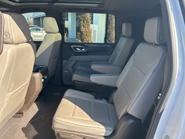 Used 2023 GMC Yukon XL SLT image 11