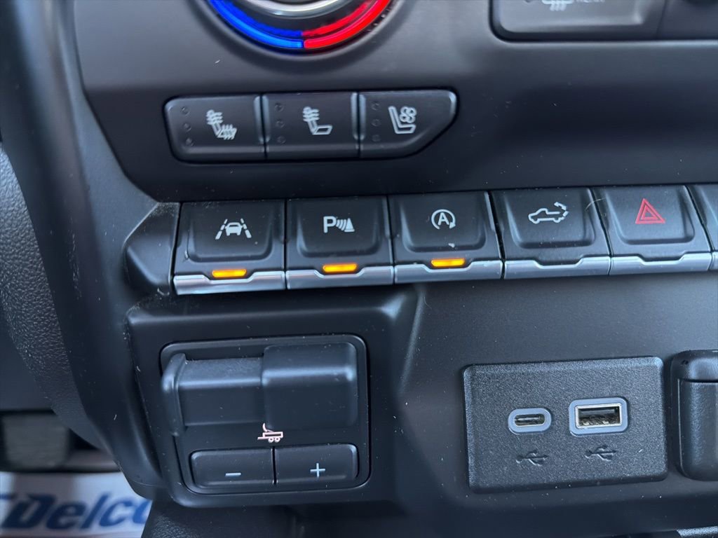 Used 2019 Chevrolet Silverado 1500 High Country w/ Technology Package image 31