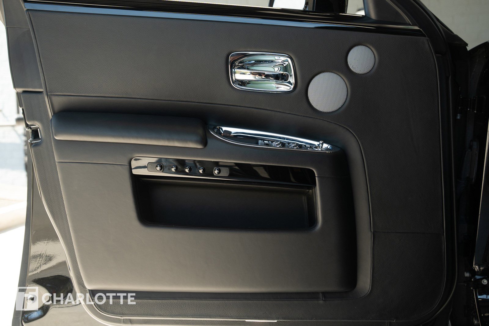 Used 2016 Rolls-Royce Ghost image 16