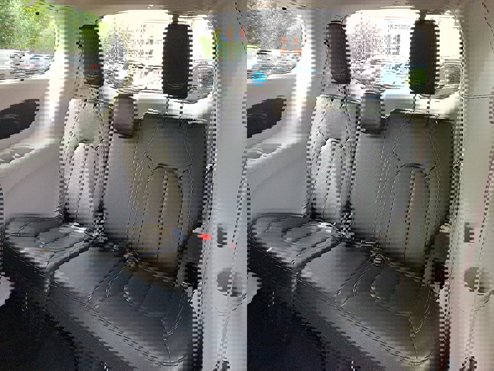 Used 2022 Chrysler Pacifica Touring-L image 9