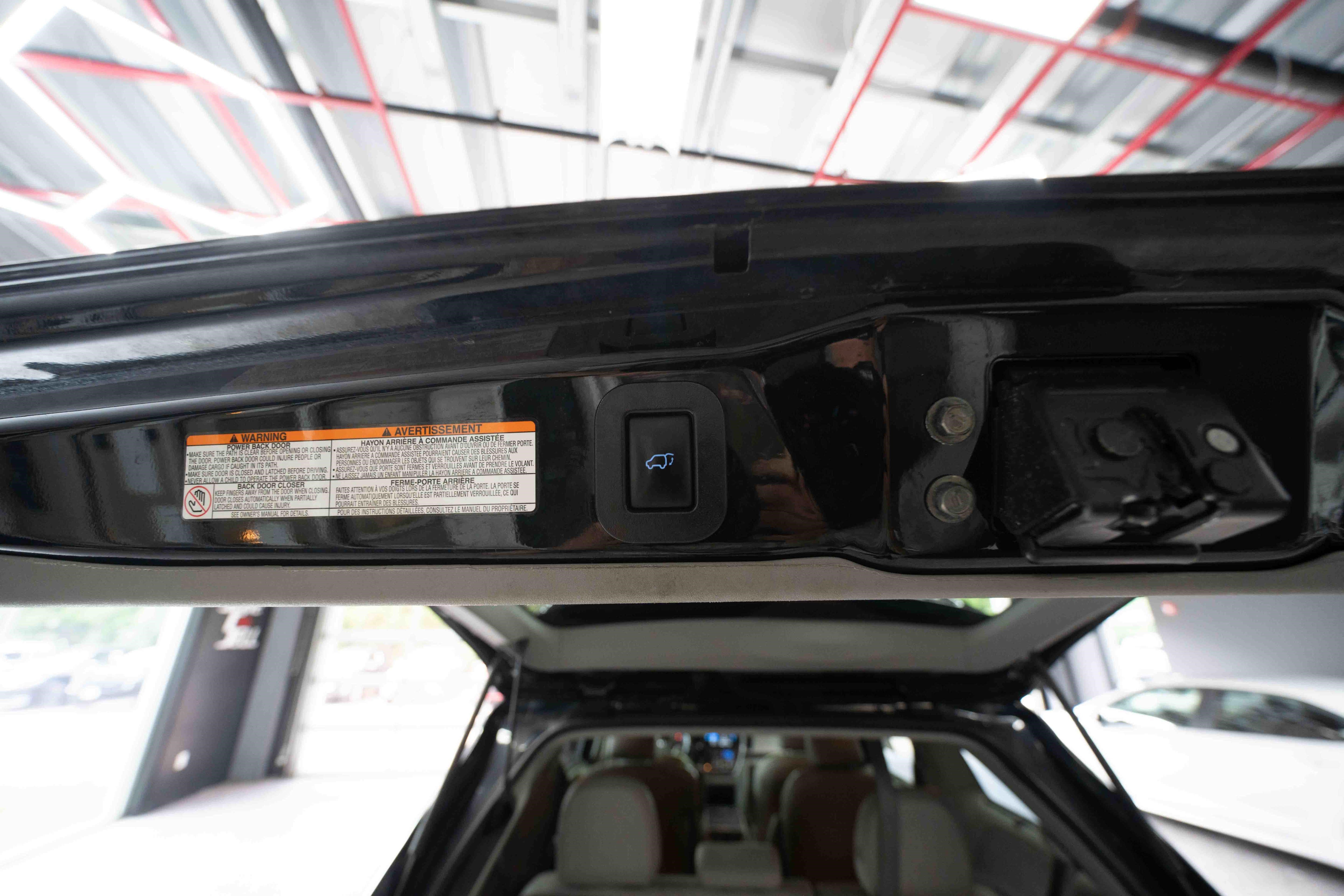 Used 2017 Toyota Sienna XLE Premium FWD image 30