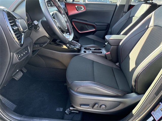 Used 2023 Kia Soul GT-Line w/ GT-Line Technology Package image 18