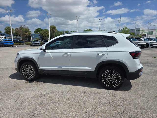 New 2026 Volkswagen Taos SE FWD image 5