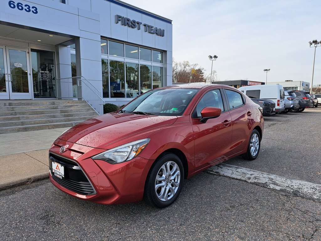 Used 2017 Toyota Yaris iA image 2