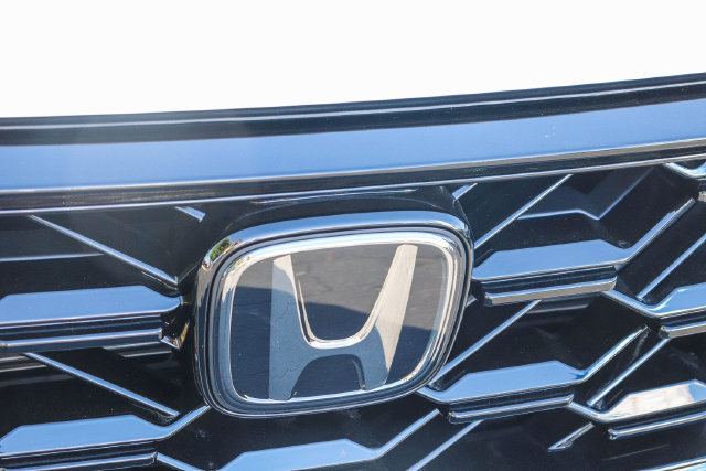 Certified 2025 Honda CR-V Sport-L image 5