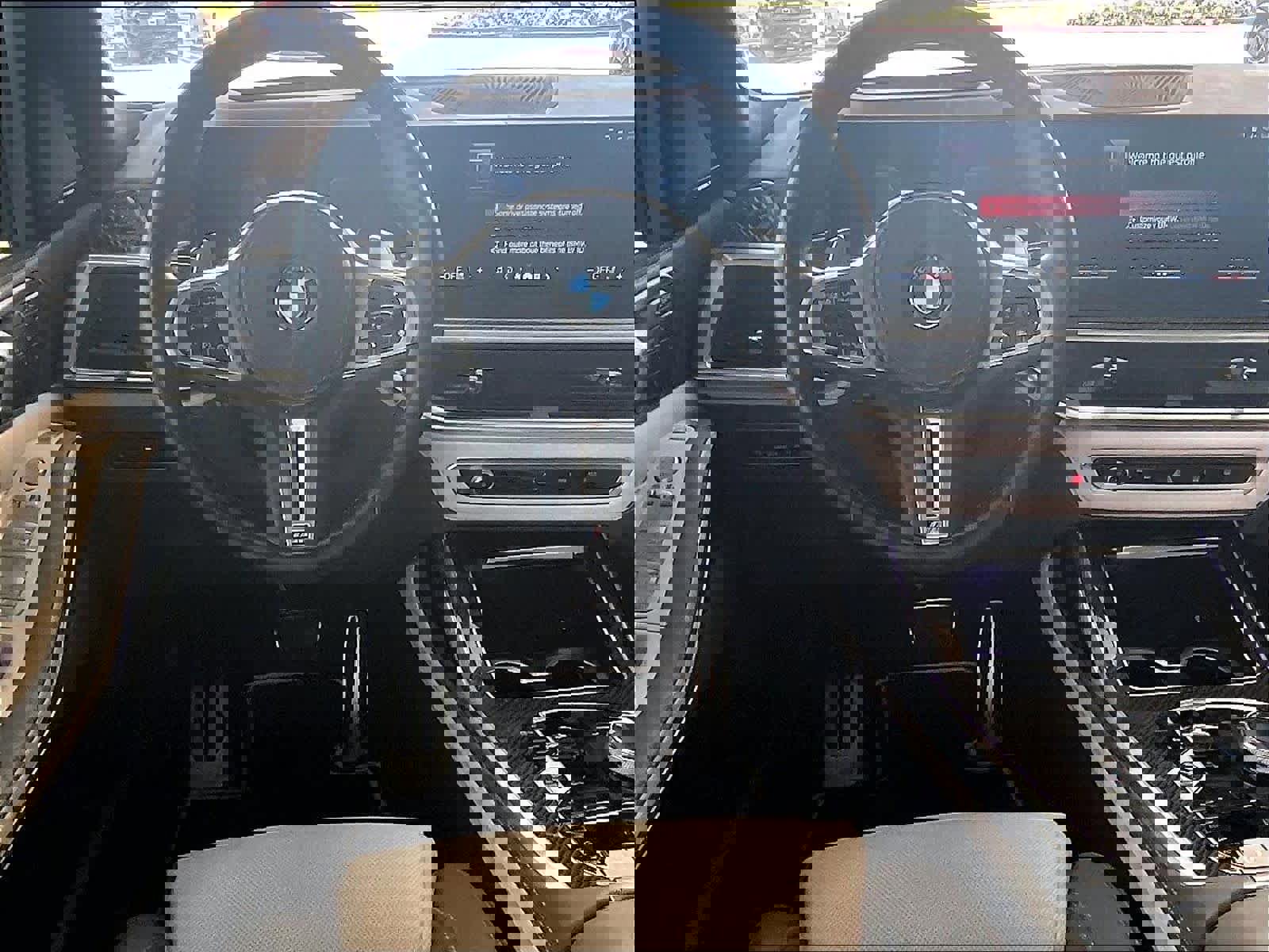 Used 2024 BMW X7 M60i w/ Executive Package image 7