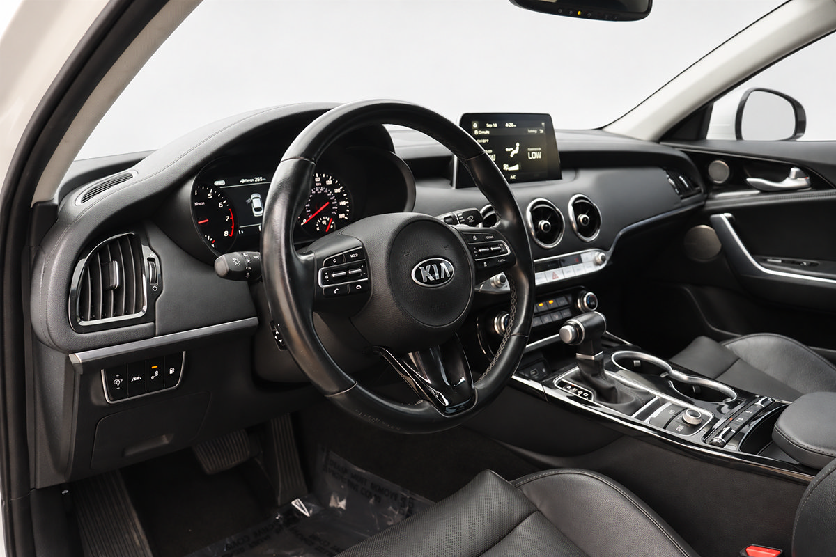 Used 2019 Kia Stinger Premium RWD image 26