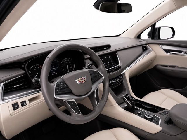 Used 2021 Cadillac XT5 Premium Luxury AWD/4WD image 17