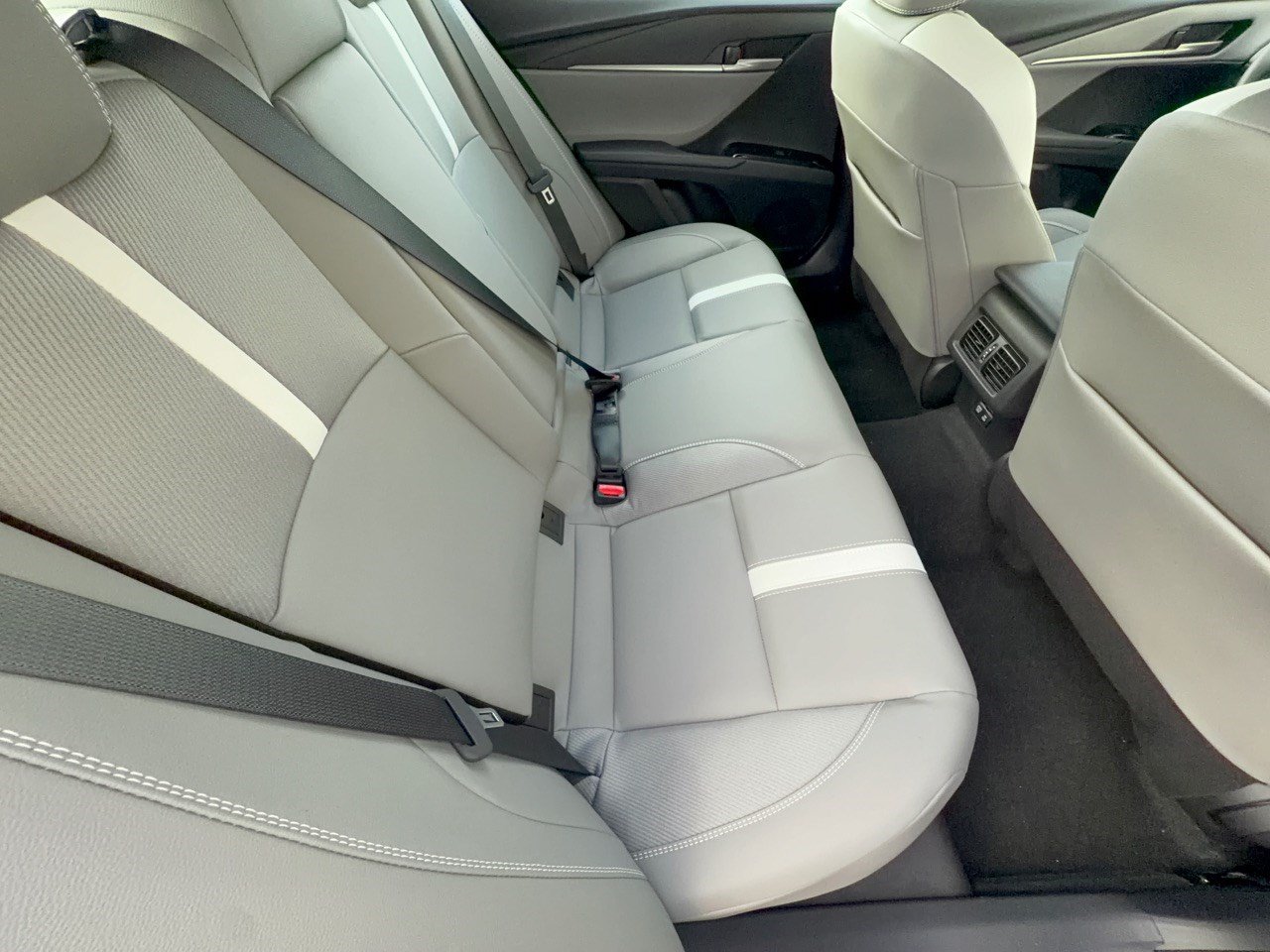 Used 2026 Toyota Camry SE FWD image 29