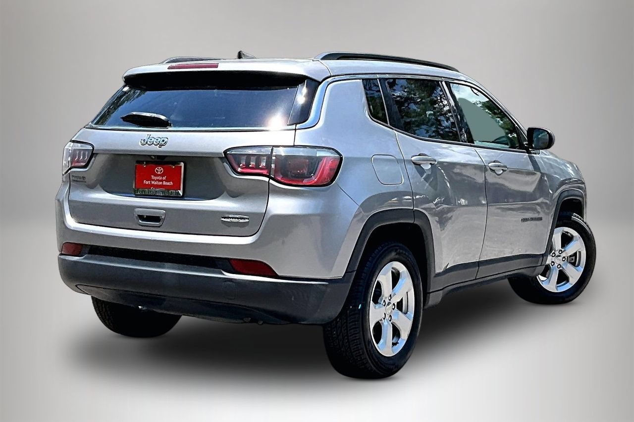 Used 2019 Jeep Compass Latitude w/ Popular Equipment Group FWD image 5