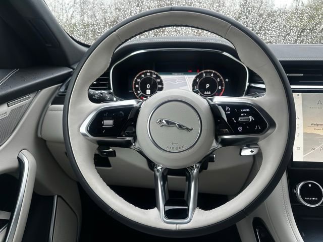 Used 2026 Jaguar F-PACE R-Dynamic S image 24