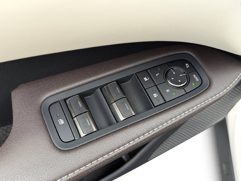 Used 2024 Lexus RX 350 AWD w/ Convenience Package image 25