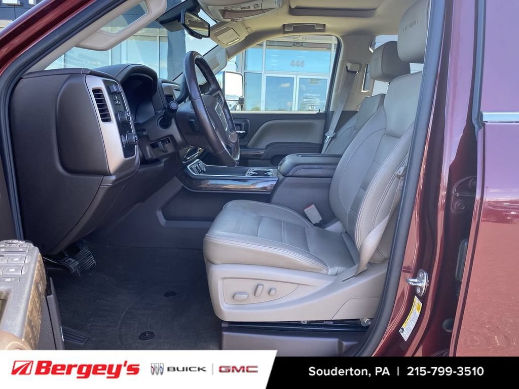 Used 2016 GMC Sierra 2500 Denali w/ Duramax Plus Package AWD/4WD image 9