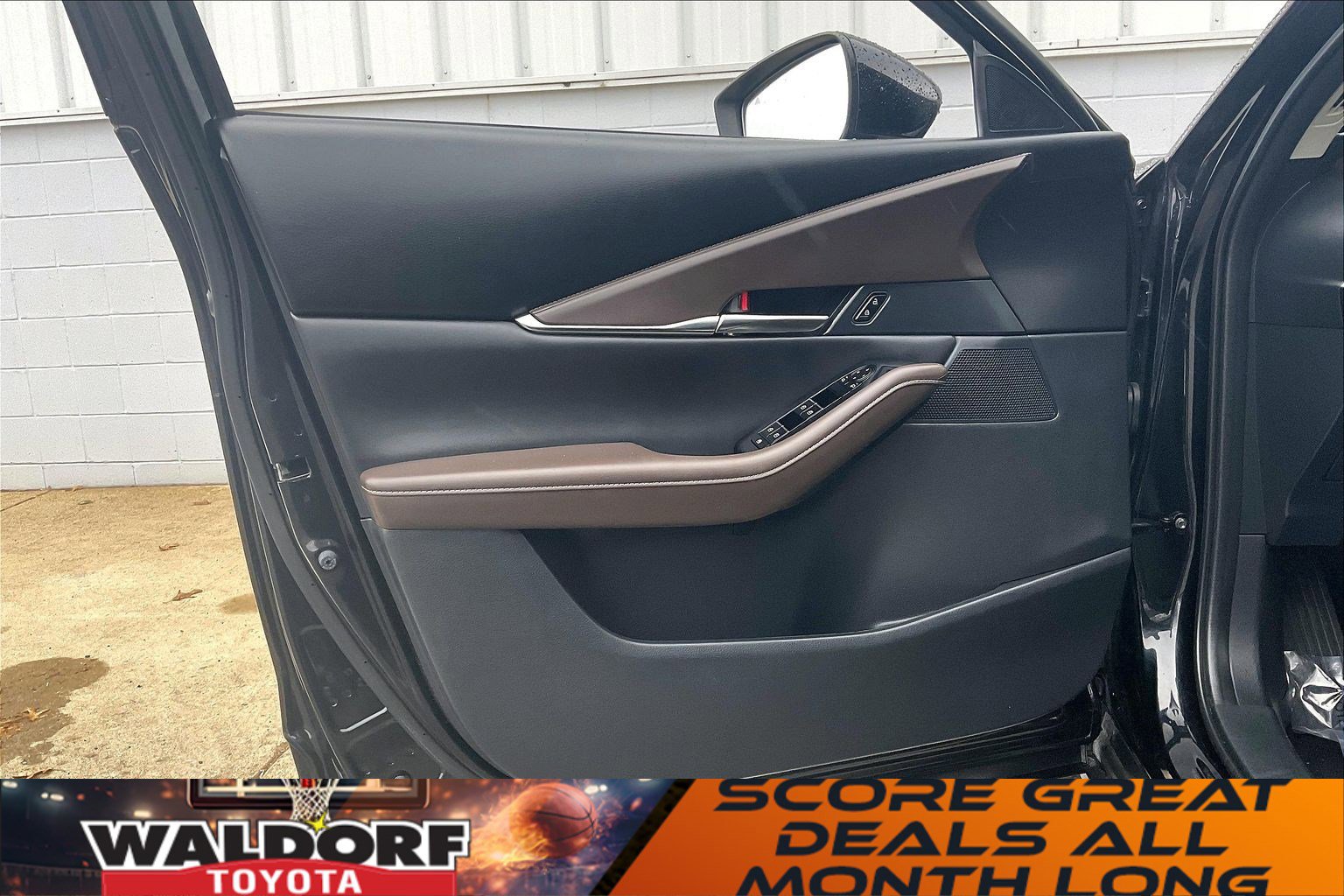 Used 2023 MAZDA CX-30 AWD 2.5 S w/ Premium Package image 28