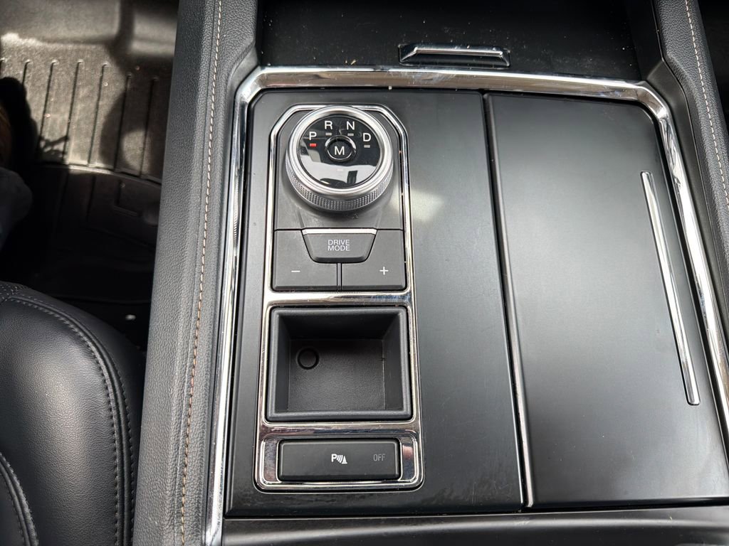 Used 2024 Ford Expedition XLT image 43