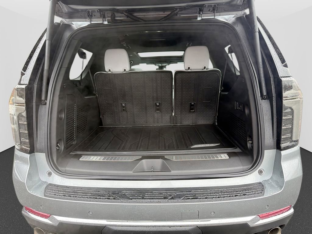 New 2026 Chevrolet Suburban Premier w/ Sun And Tow Package image 39