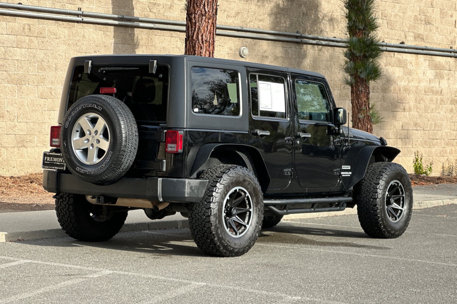 Used 2016 Jeep Wrangler Unlimited Sport w/ Quick Order Package 24S AWD/4WD image 3