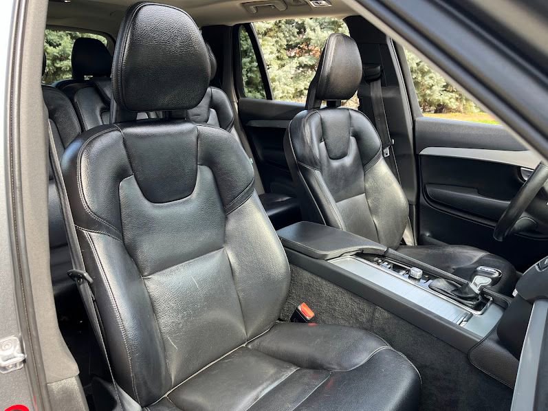 Used 2018 Volvo XC90 T6 Momentum w/ Convenience Package image 37