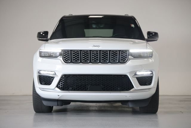 Used 2022 Jeep Grand Cherokee Summit AWD/4WD image 2