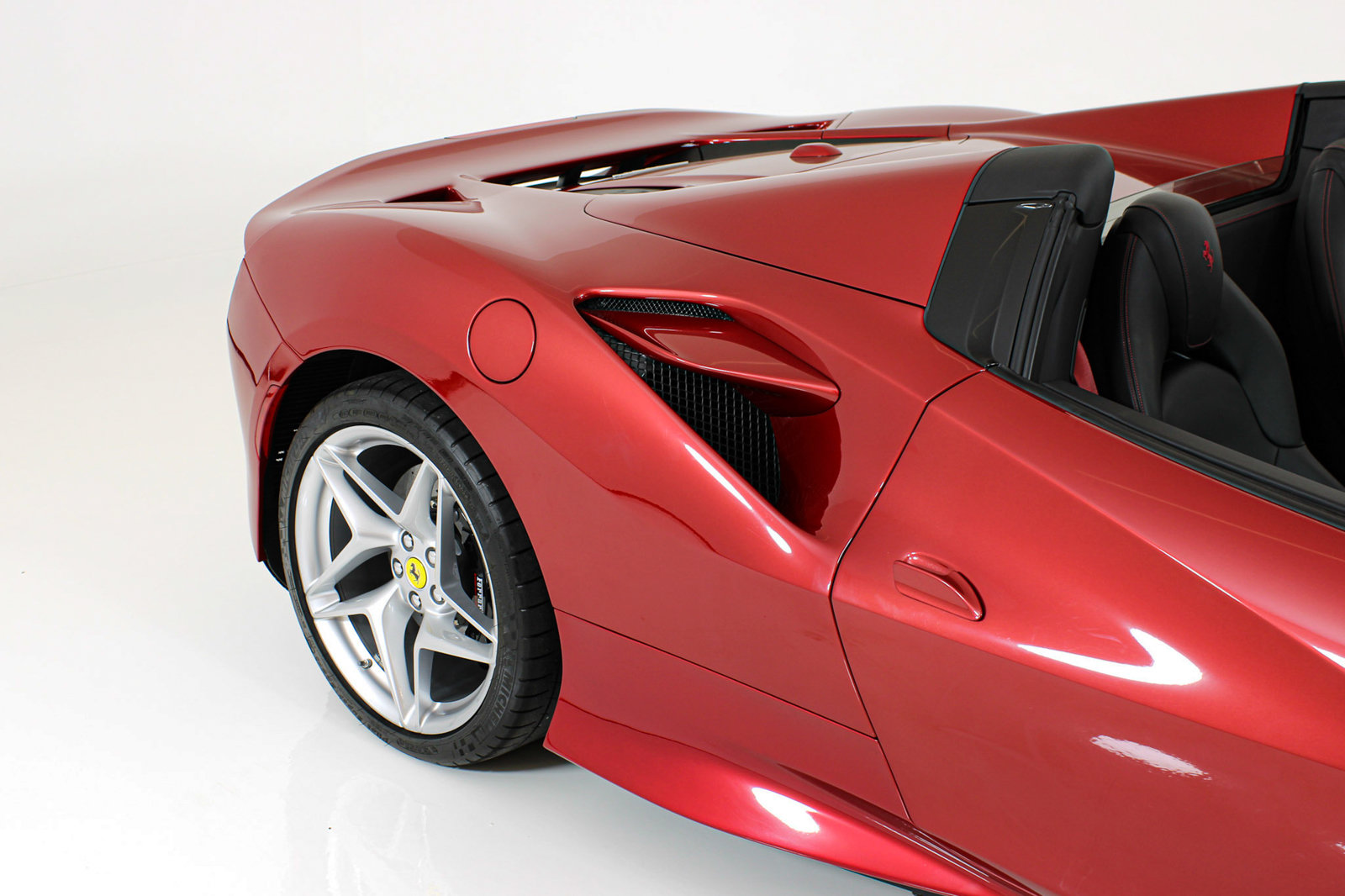 Certified 2023 Ferrari F8 Tributo RWD image 27