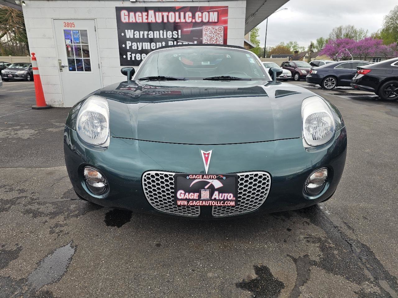 Used 2006 Pontiac Solstice Convertible w/ Premium Package image 3