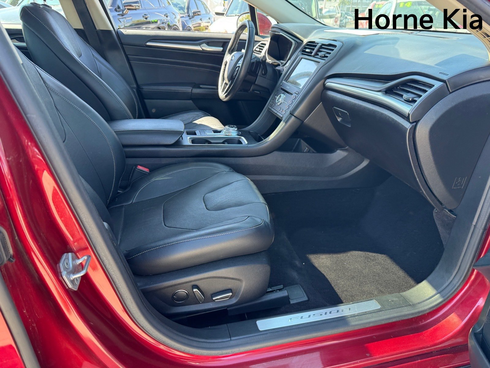 Used 2017 Ford Fusion Titanium FWD image 26