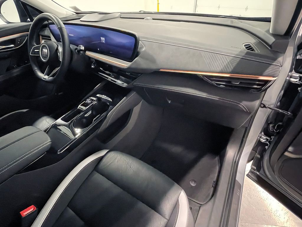 Used 2025 Buick Envision Sport Touring image 26