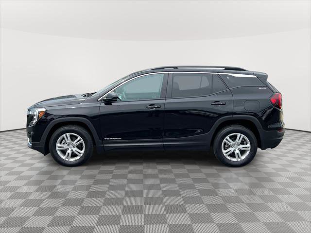 Used 2023 GMC Terrain SLE w/ Driver Convenience Package AWD/4WD image 4