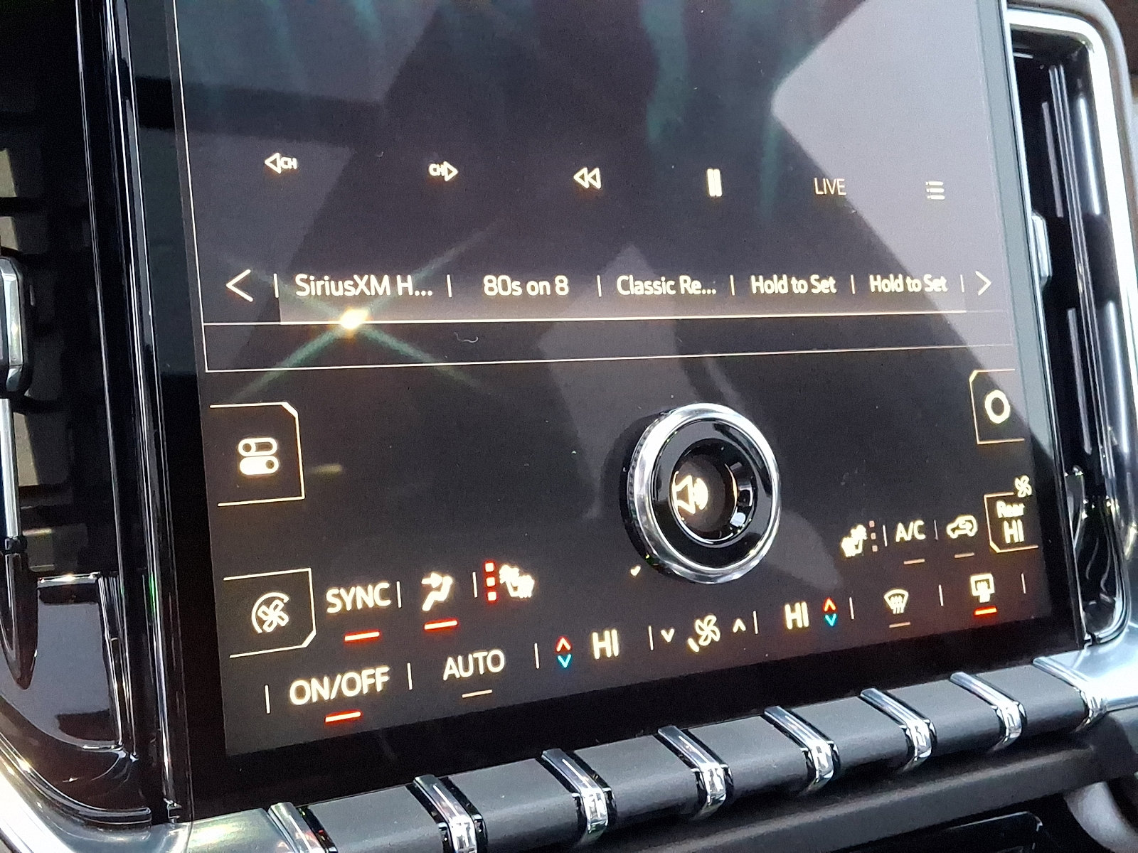 Certified 2025 GMC Yukon XL Denali Ultimate w/ LPO, Illumination Package image 23