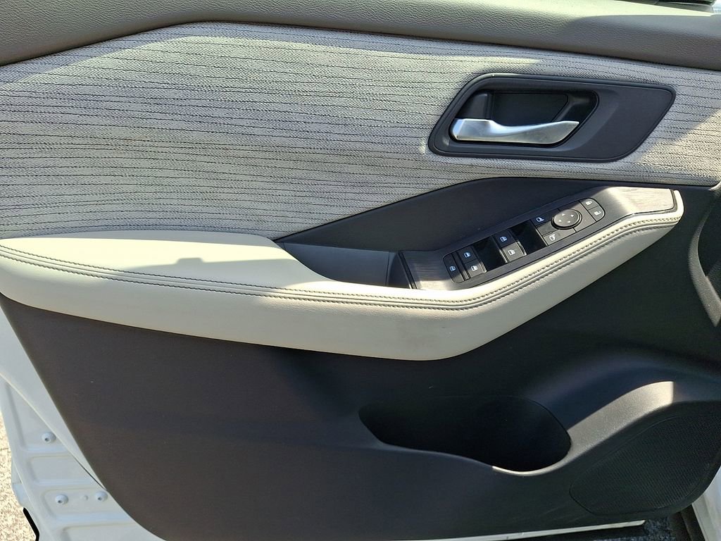 Certified 2023 Nissan Rogue SV AWD/4WD image 14