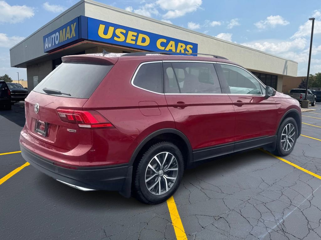 Used 2019 Volkswagen Tiguan SE w/ Panoramic Sunroof Package image 5