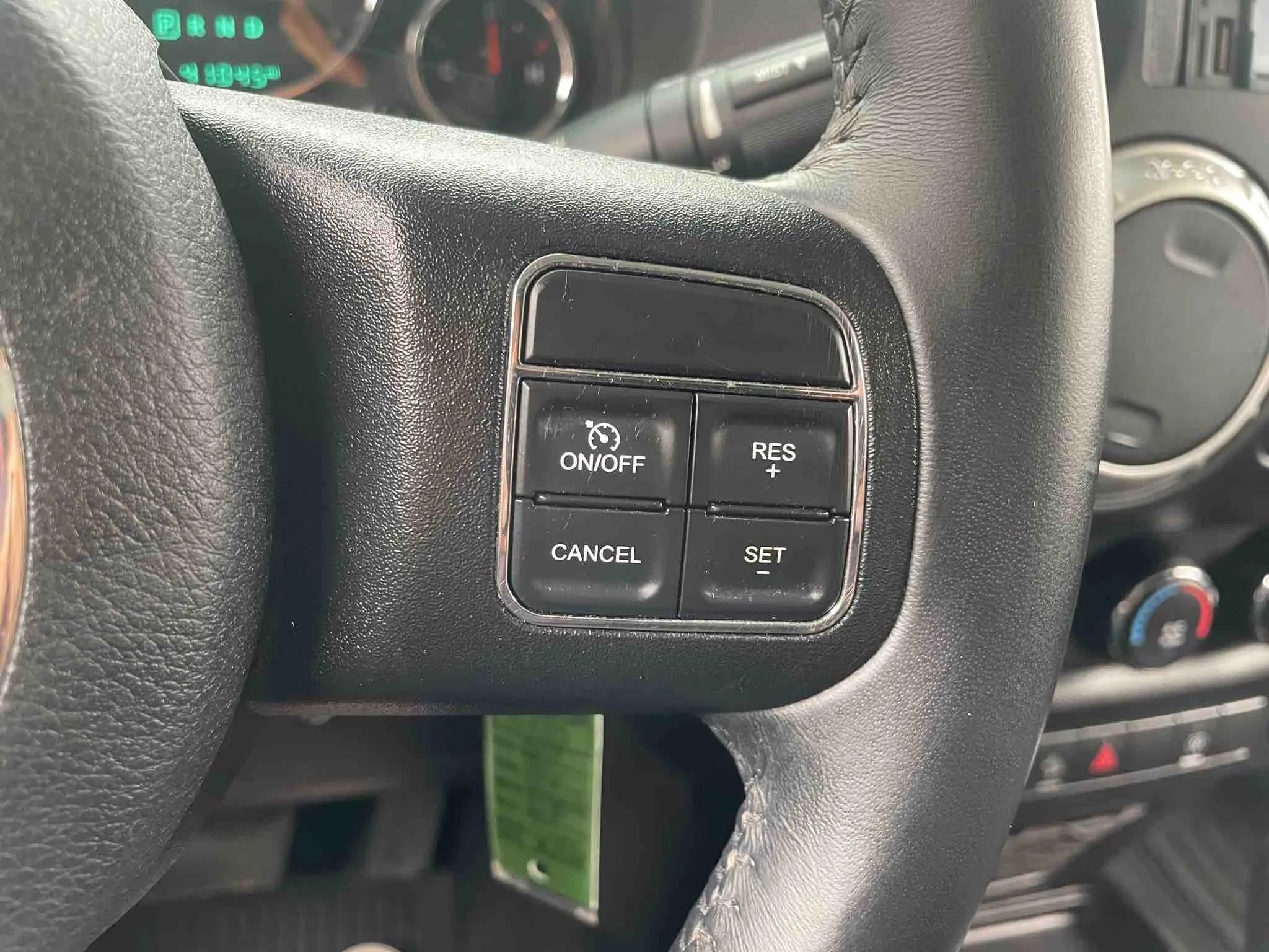 Used 2018 Jeep Wrangler Unlimited Sahara image 29