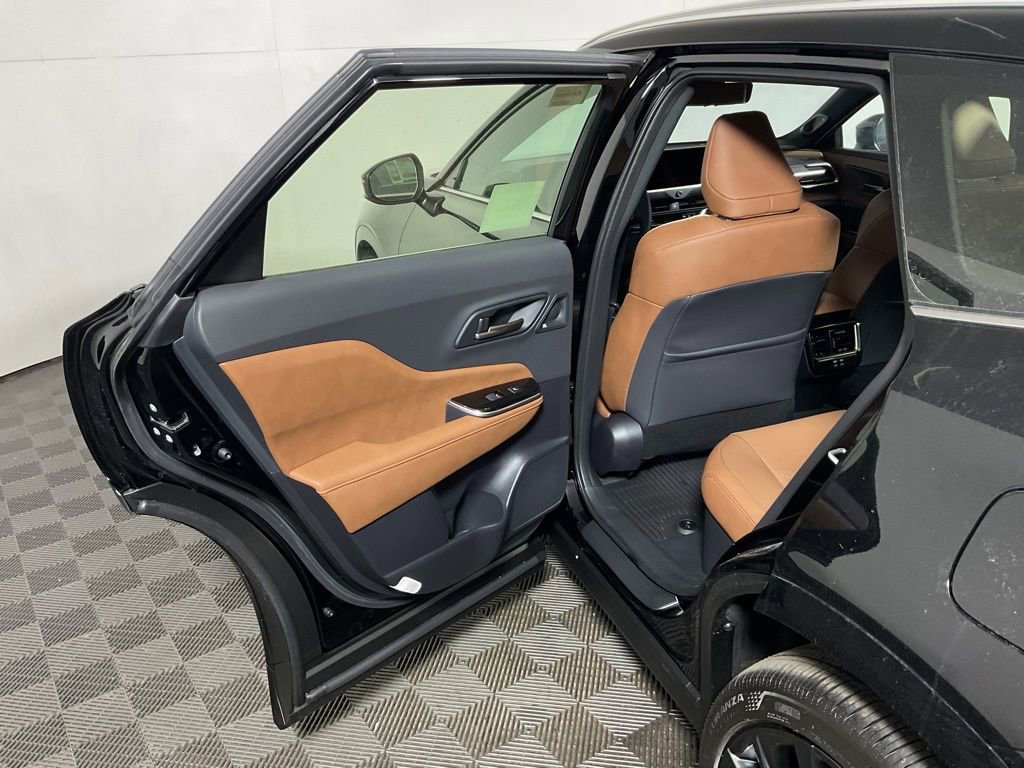 New 2025 Toyota Crown Signia image 31