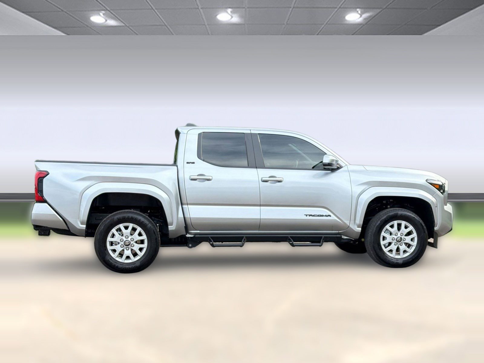 Used 2025 Toyota Tacoma SR5 RWD image 8