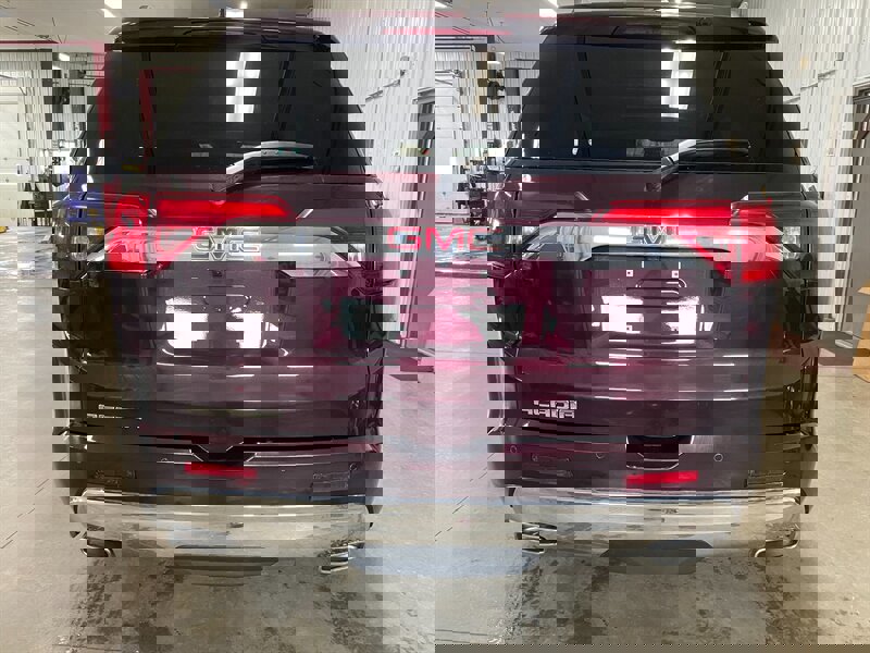 Used 2017 GMC Acadia Denali w/ Technology Package image 8