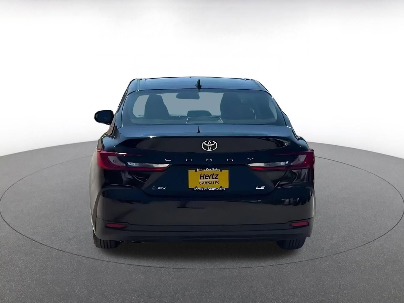 Used 2025 Toyota Camry LE image 12