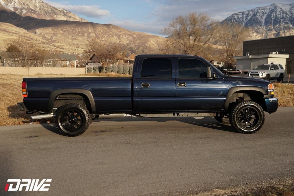 Used 2007 GMC Sierra 3500 SLT w/ Skid Plate Package image 12