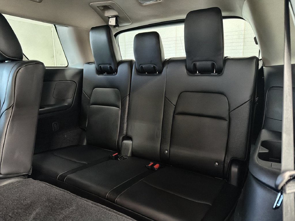 Certified 2025 Nissan Pathfinder SL FWD image 18