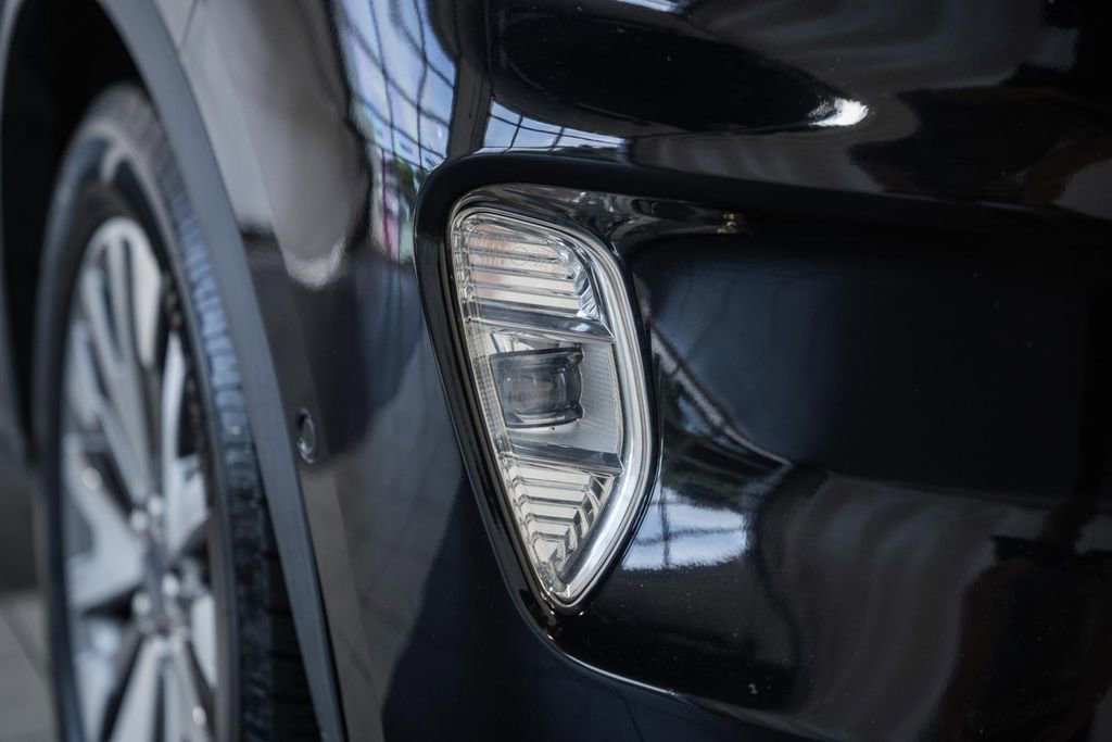 Used 2020 Ford Escape Titanium AWD/4WD image 14