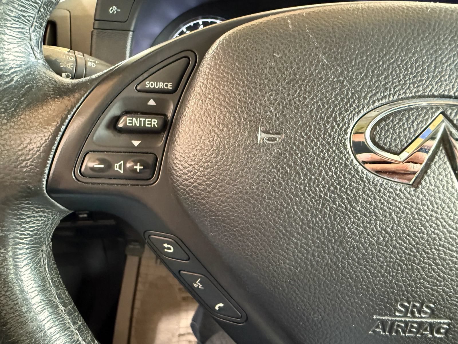 Used 2015 INFINITI Q40 w/ Navigation Package RWD image 20