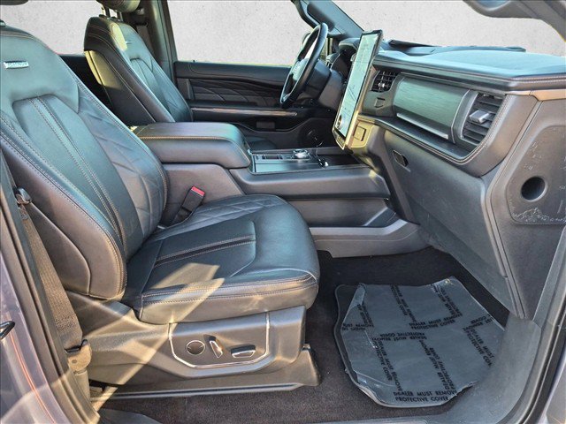 Used 2023 Ford Expedition Platinum RWD image 18