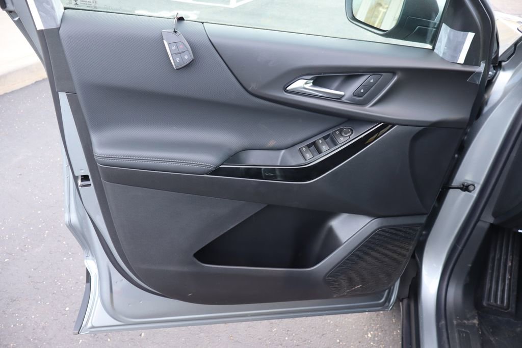 New 2026 Chevrolet Equinox LT AWD/4WD image 4