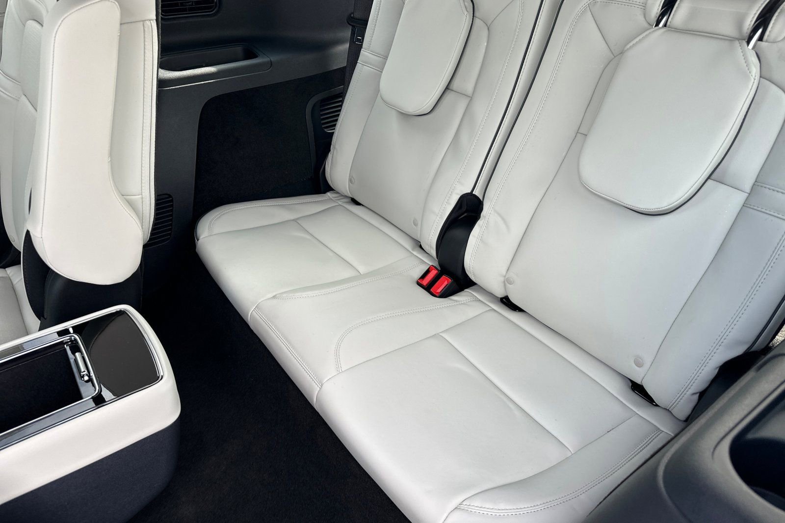 New 2026 Lincoln Aviator Black Label w/ Black Label Special Edition AWD/4WD image 14