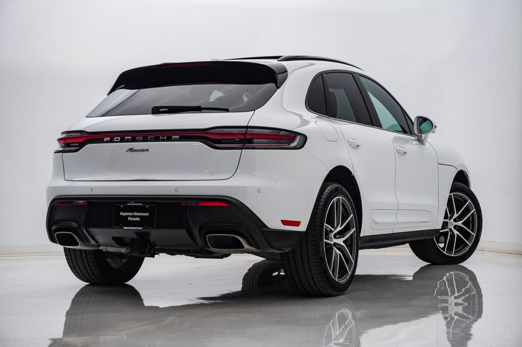 Certified 2023 Porsche Macan AWD/4WD image 11