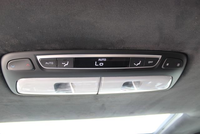 Used 2022 Kia Telluride SX w/ SX Prestige Package image 30