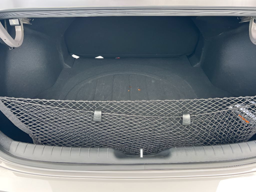 Used 2025 Hyundai Elantra Sport FWD image 16