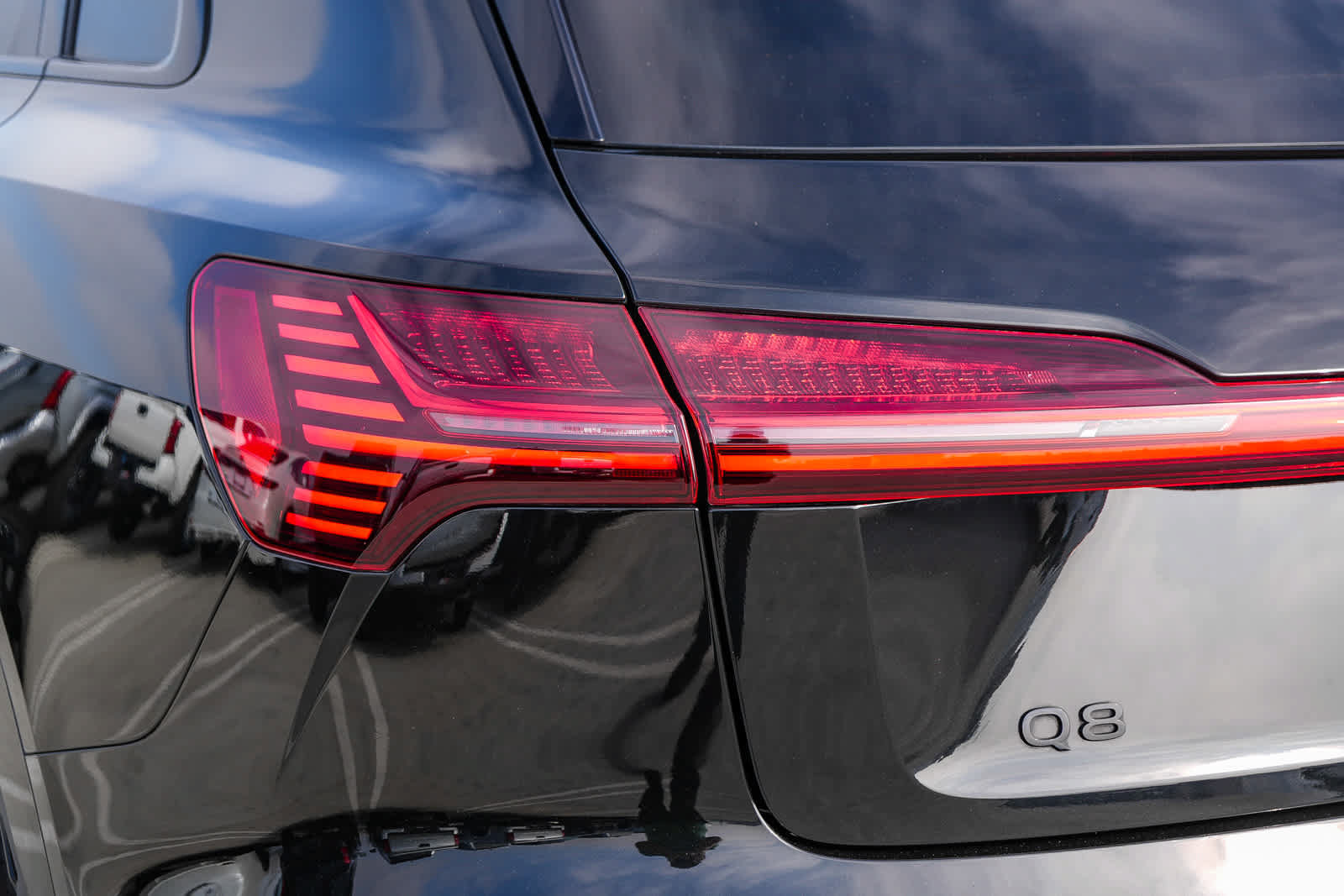 Used 2024 Audi Q8 e-tron Premium AWD/4WD image 10
