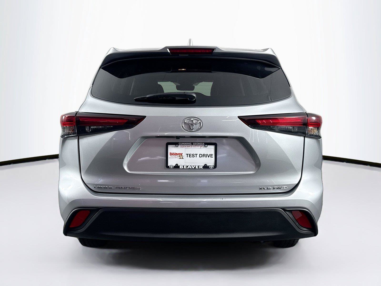 Certified 2025 Toyota Highlander XLE AWD/4WD image 12
